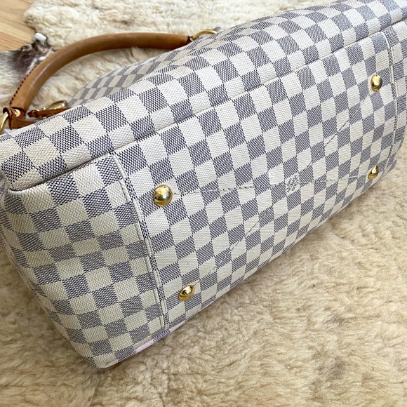 Louis Vuitton Damier Azur Artsy MM Hobo Bag - Picture 3 of 15